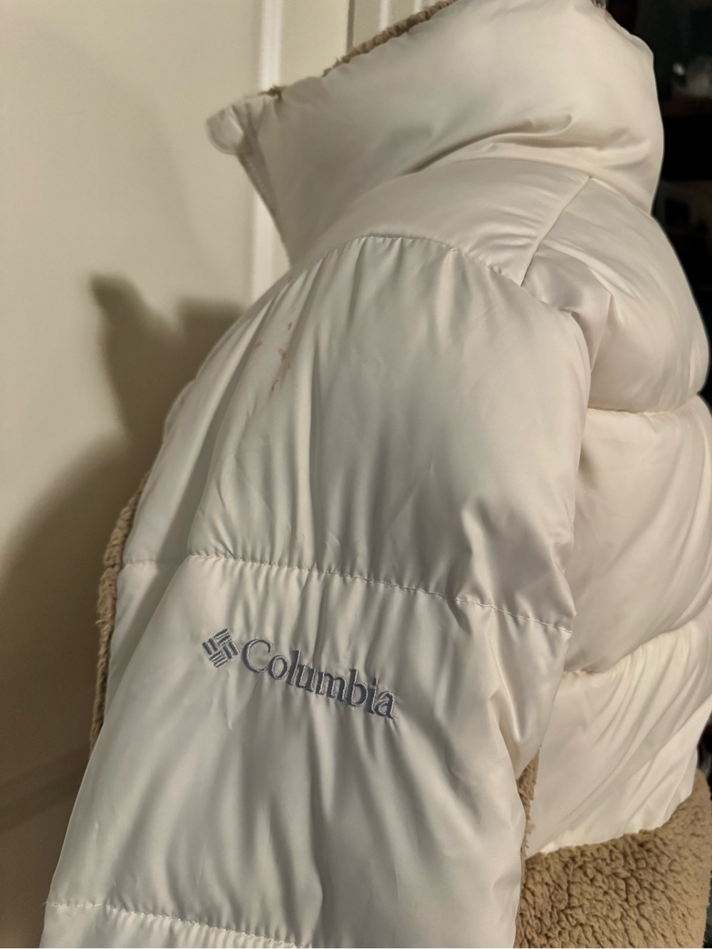 Columbia Two-Tone Sherpa & Puffer Jacket - Cream and Brown - Picture 3 of 5
